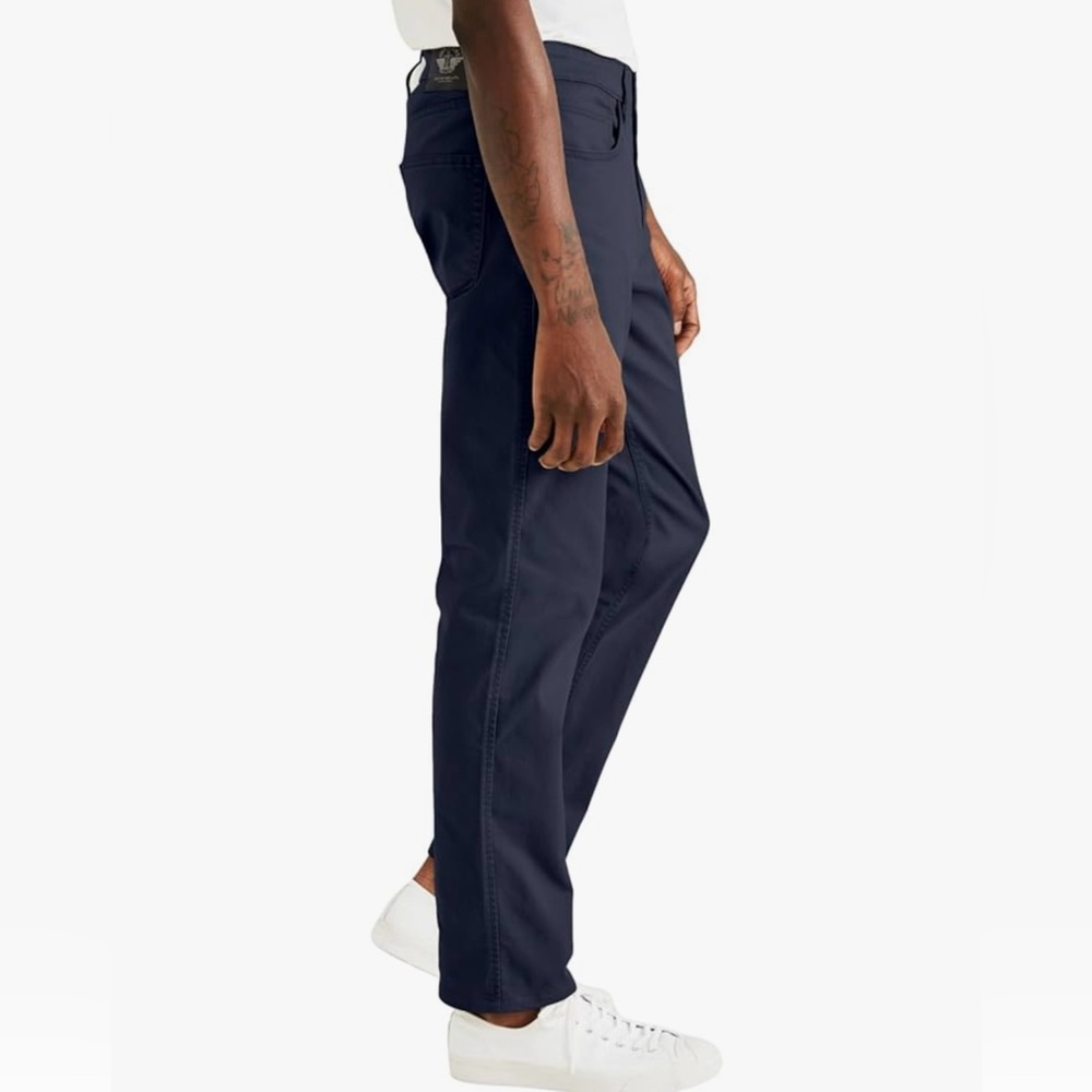 Docker’s-NWT-34x30 Jean Cut Straight Fit Navy Blue Pants